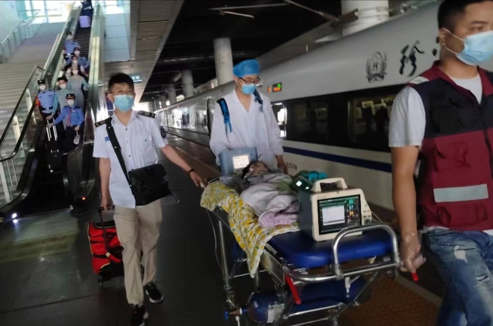 伊吴县高铁转运公司